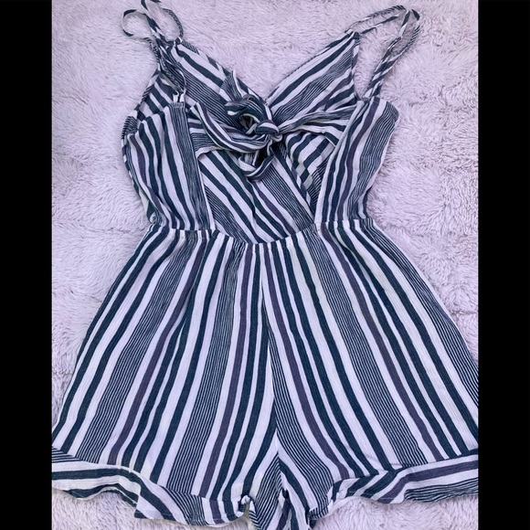 American Eagle Romper - Picture 2 of 5